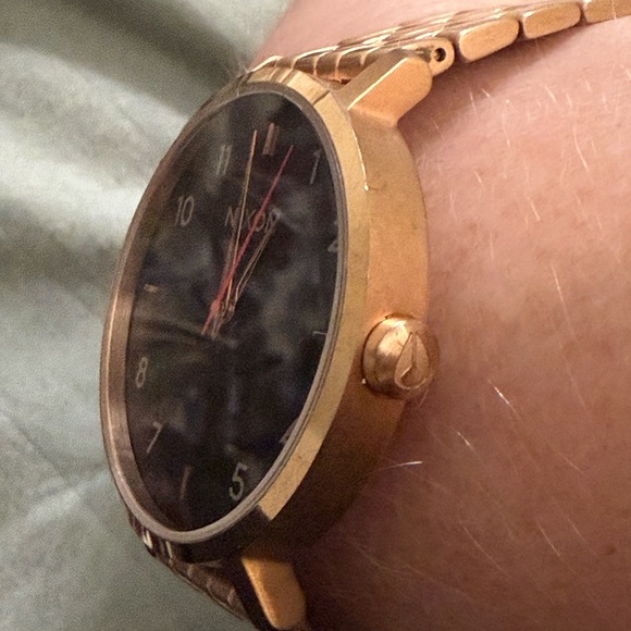 Nixon Arrow X The Mahogany Quartz Watch Black Dark Red Gold A1090-2617-00